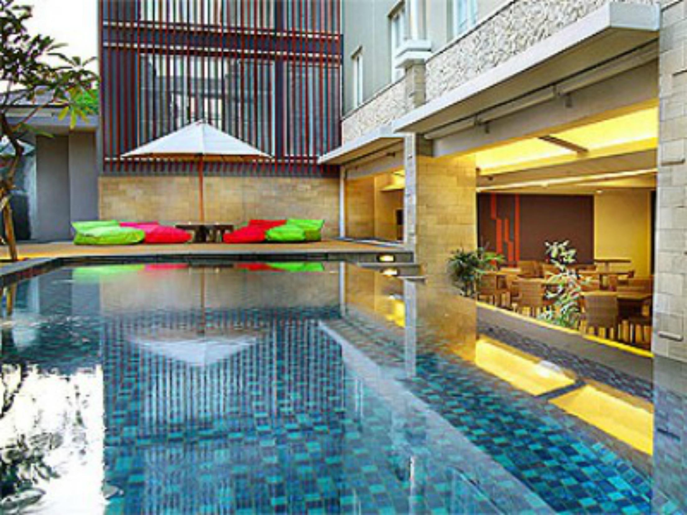 Primera Hotel Seminyak Exteriör bild