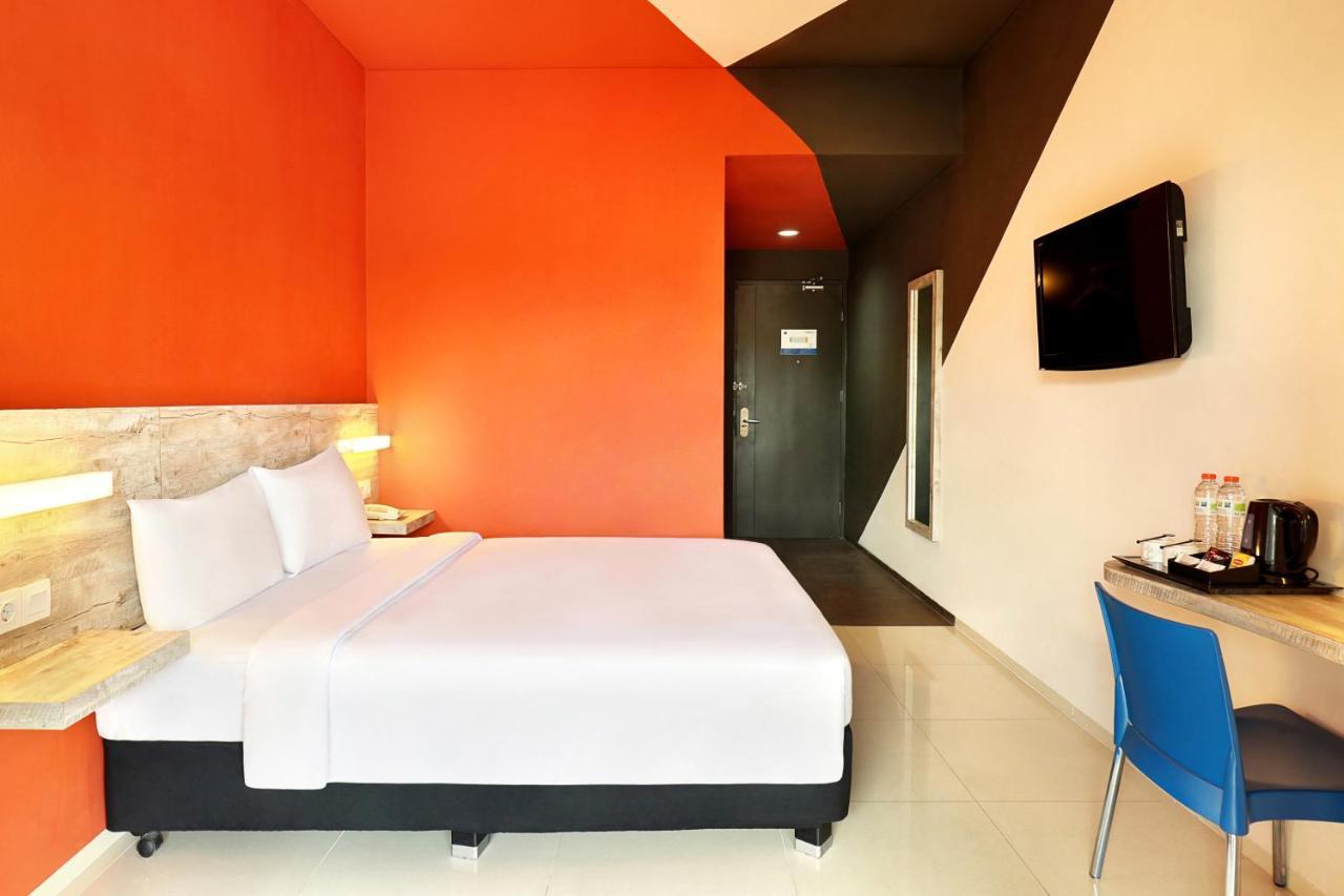 Primera Hotel Seminyak Exteriör bild